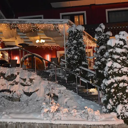 Отель Landidyll-hotel Nudelbacher 4*