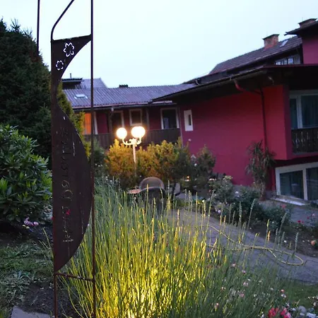 Landidyll-hotel Nudelbacher فندق